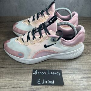 Nike~Women’s~React Escape Run 'Sail Pink Glaze' (CV3817-106)~Size 10